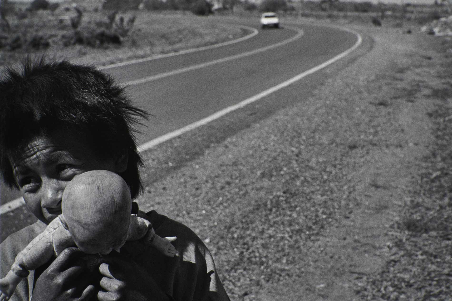 Kaiowa child begging roadside
